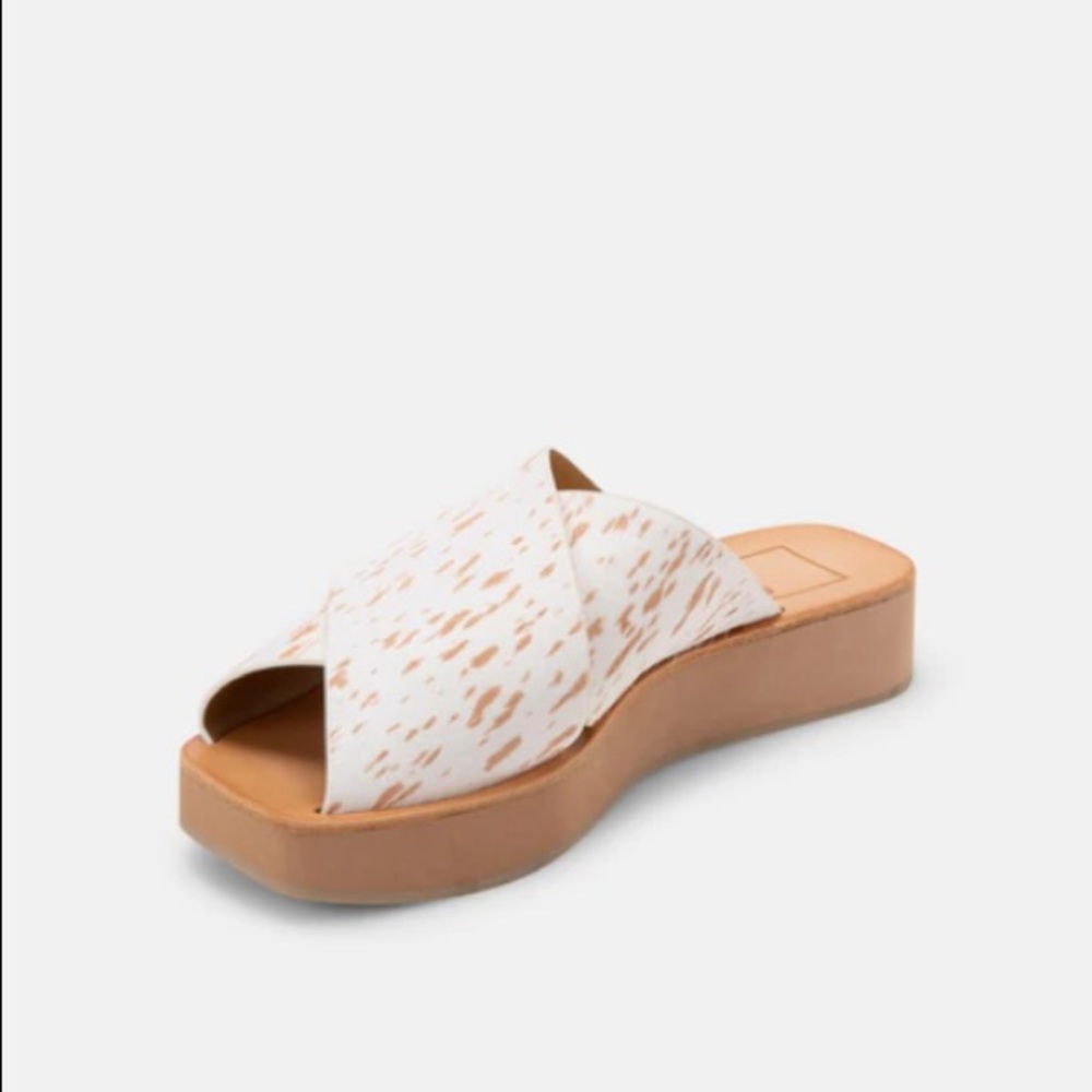NEVER WORN - Dolce Vita Carpi Sandal